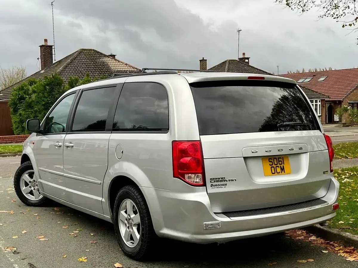 Used Chrysler Voyager 2019 Silver MPV
