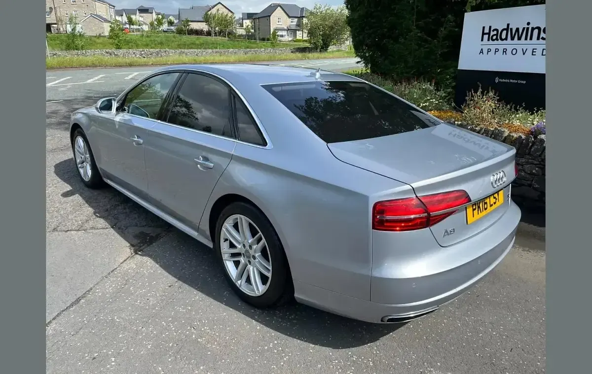 Used Audi A8 Sport 258 HP (189 kW) 2016 Silver Sedan