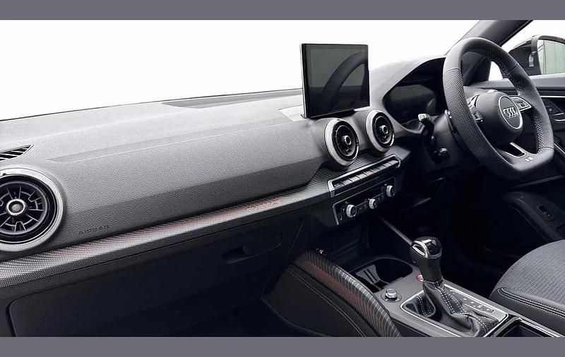 Używany Audi SQ2 Black Edition 300 KM (220 kW) 2025 Niebieski SUV