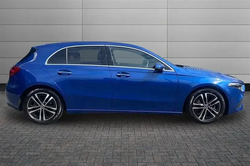 Used Mercedes A200 Executive 163 HP (119 kW) 2024 Blue Hatchback
