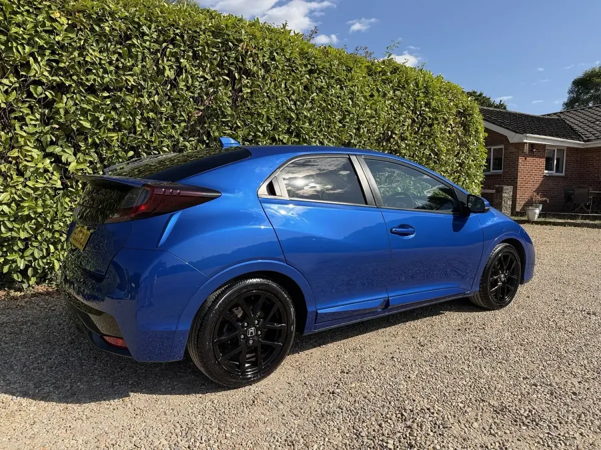 Used Honda Civic Sport 120 HP (88 kW) 2016 Blue Hatchback