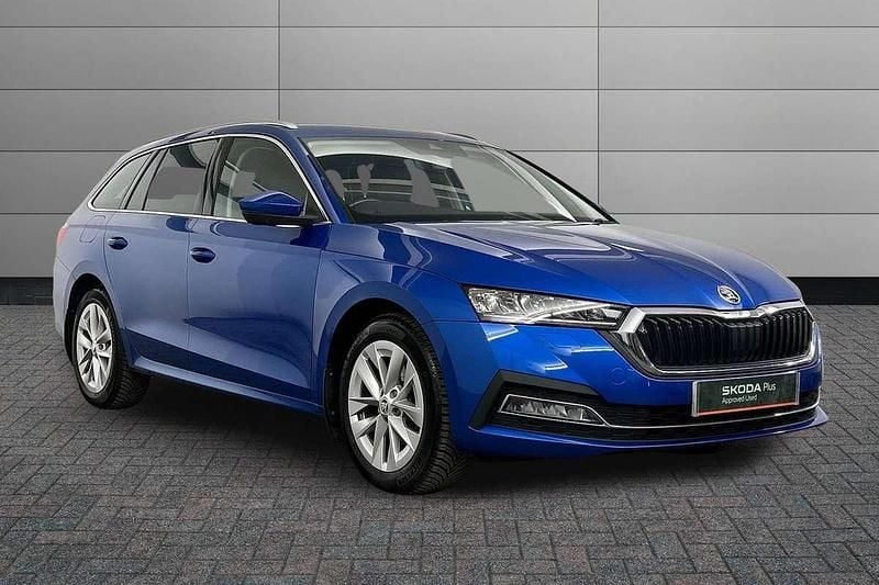 Race blue metallic Used 2023 Skoda Octavia SE L Estate | £22,650 (A bit pricey) - Image 1/4