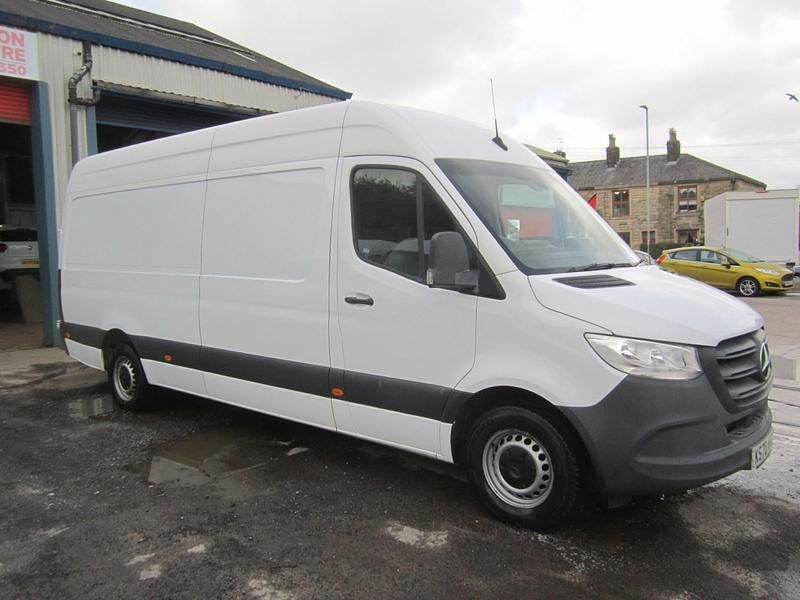 Begagnad Mercedes Sprinter Progressive 2021 Vit Van