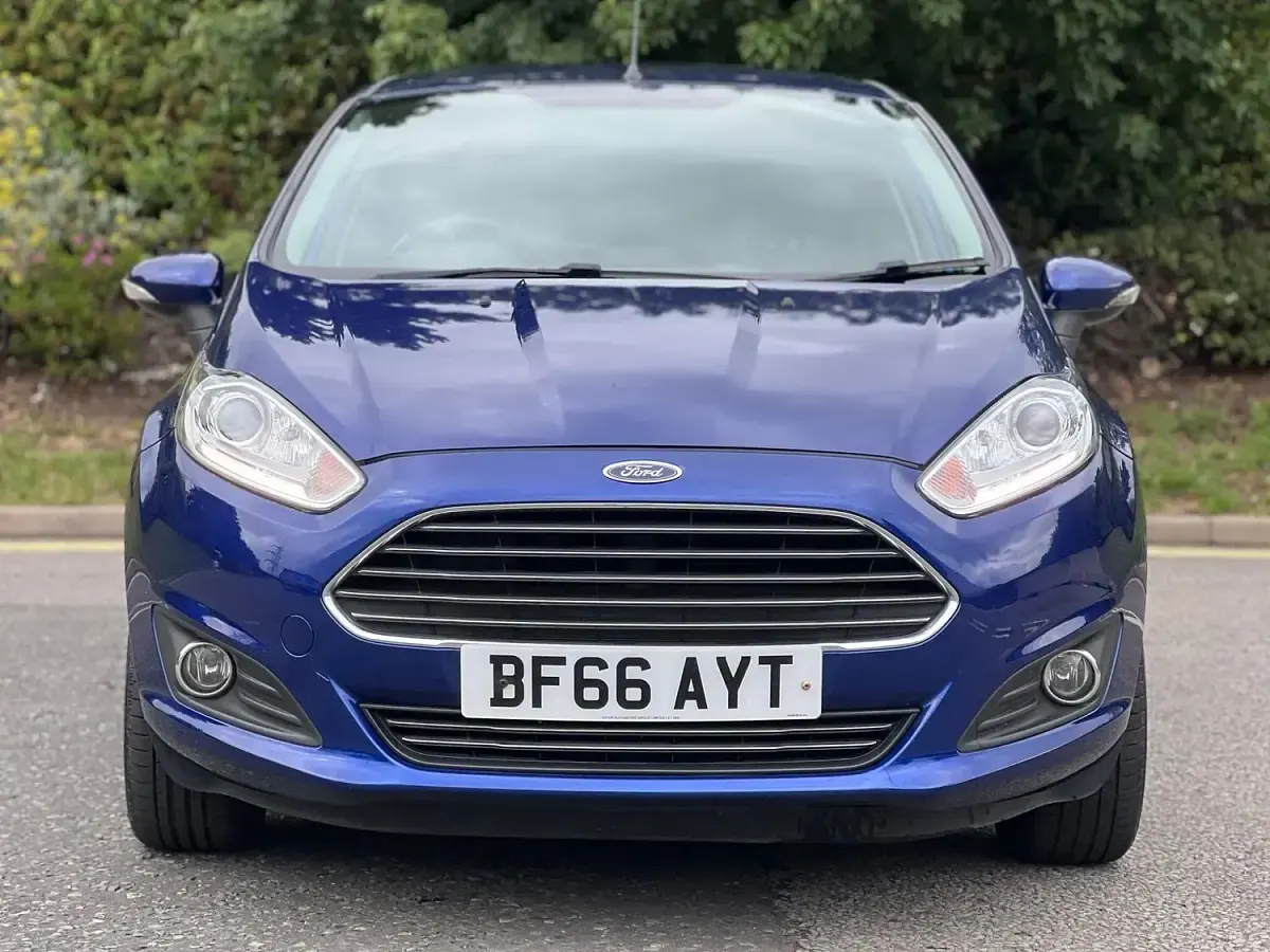 Used Ford Fiesta Zetec 82 HP (60 kW) 2016 Blue Hatchback