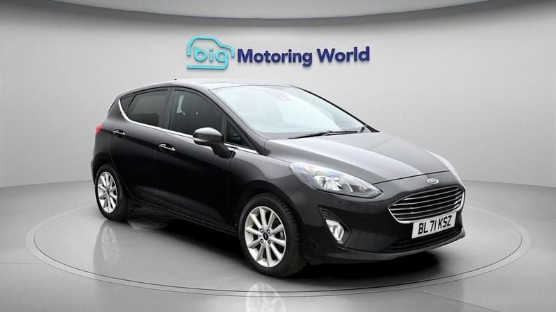 Used Ford Fiesta Titanium 125 HP (91 kW) 2021 Black Hatchback