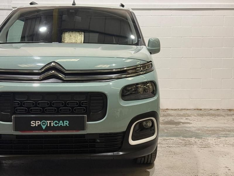 Used Citroën Berlingo Flair 130 HP (95 kW) 2019 Green MPV