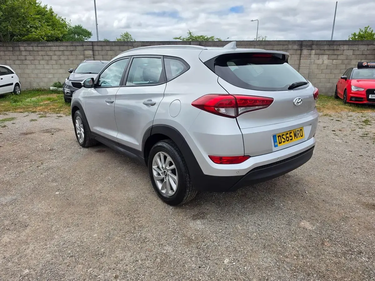 Used Hyundai Tucson SE 116 HP (85 kW) 2015 Silver SUV