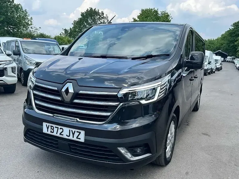 Używany Renault Trafic 2023 Czarny