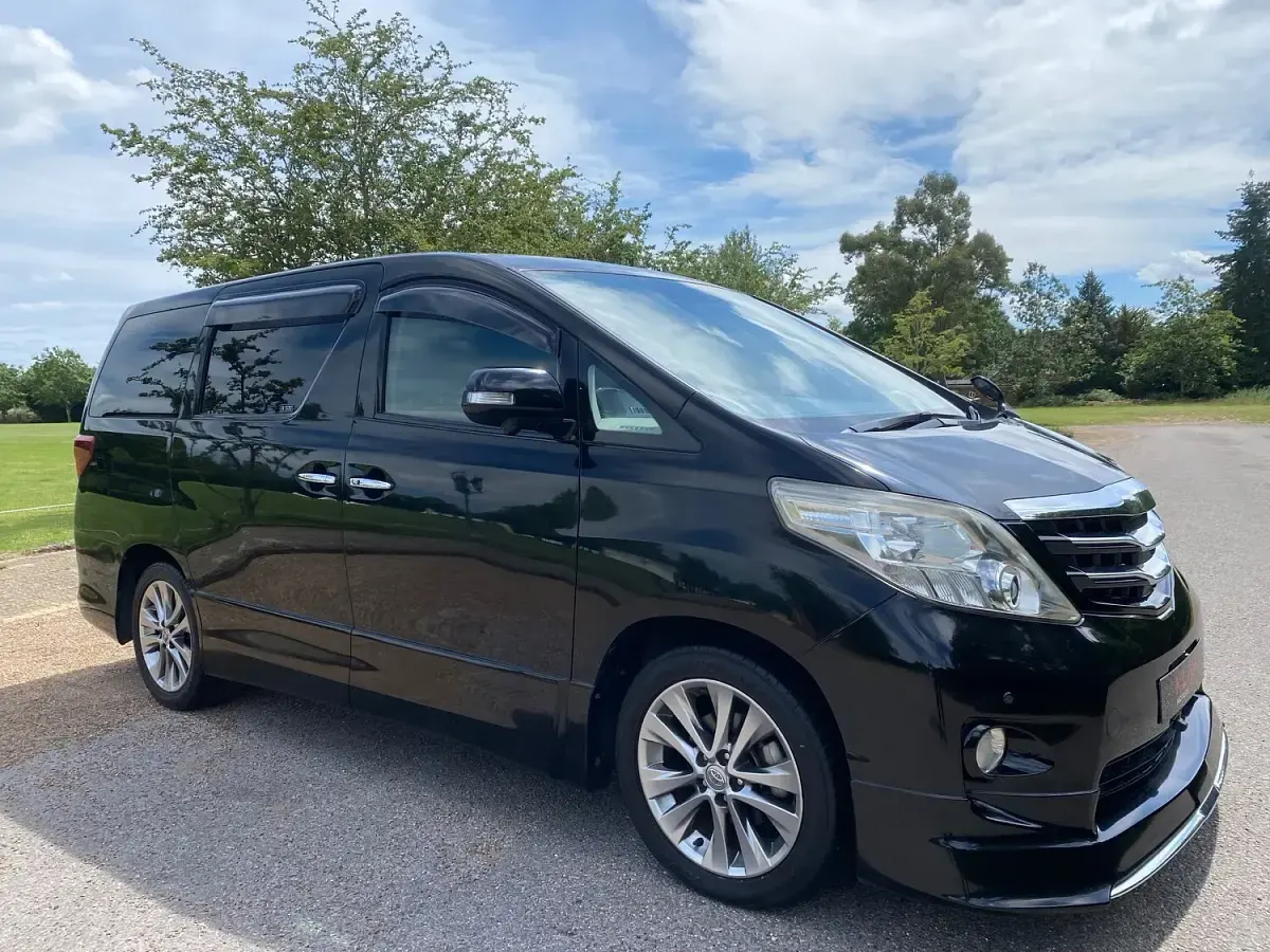 Used Toyota Alphard Premium 170 HP (125 kW) 2010 Black MPV