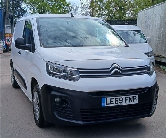 White Used 2020 Citroën Berlingo MPV | £4,995 - Image 1/1