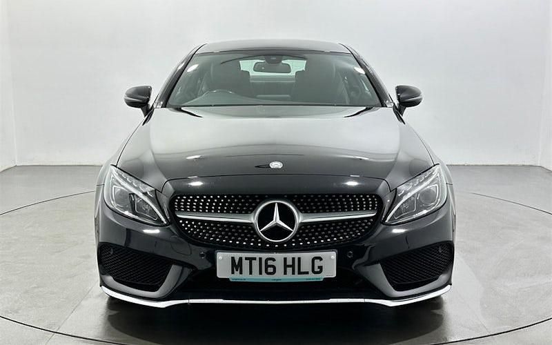 Usado Mercedes C220 AMG line 170 HP (125 kW) 2018 Coupé