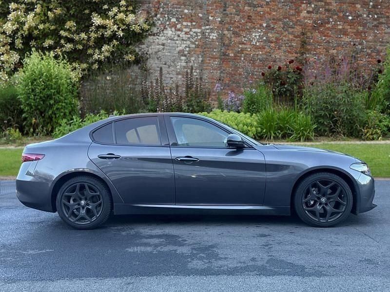 Used Alfa Romeo Giulia 200 HP (147 kW) 2019 Grey Sedan