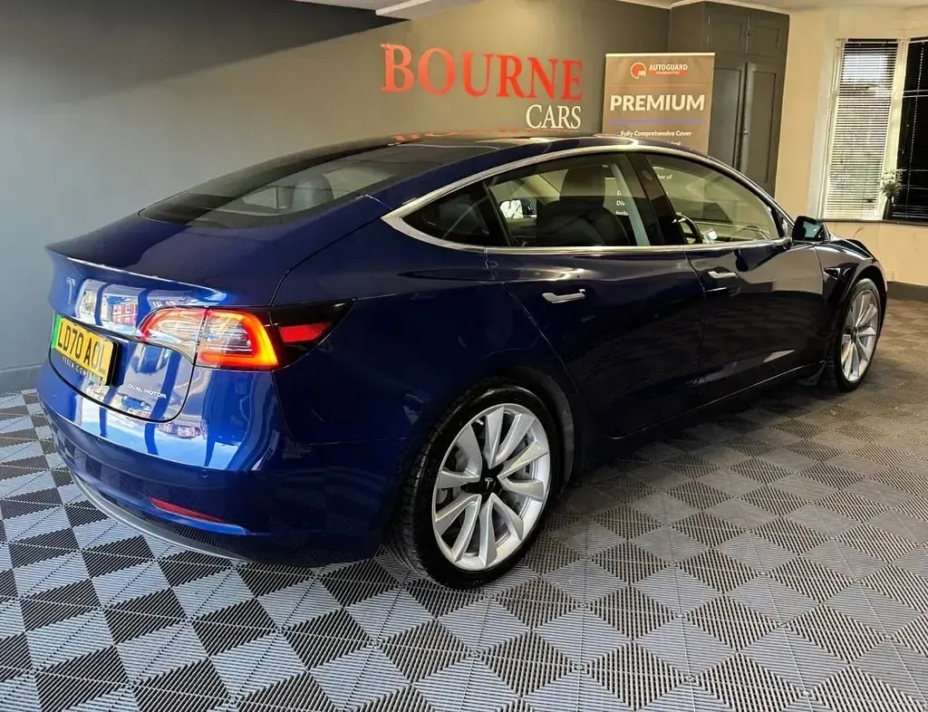 Usado Tesla Model 3 254 kW (346 HP) 2020 Azul Sedan