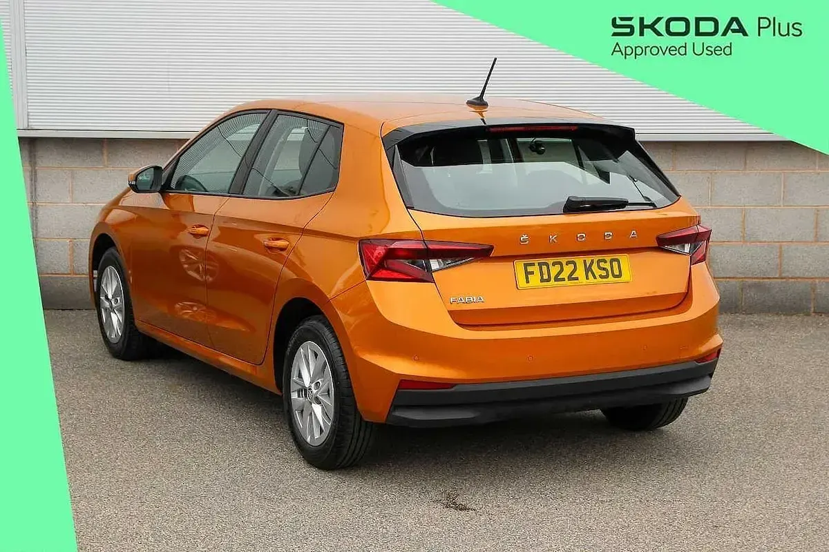 Used Skoda Fabia Comfort 81 HP (59 kW) 2022 Phoenix orange metallic Hatchback