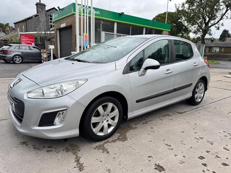Used Peugeot 308 92 HP (67 kW) 2013 Silver Hatchback