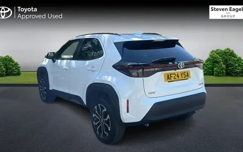 Used Toyota Yaris Hybrid Design 116 HP (85 kW) 2026 Estate