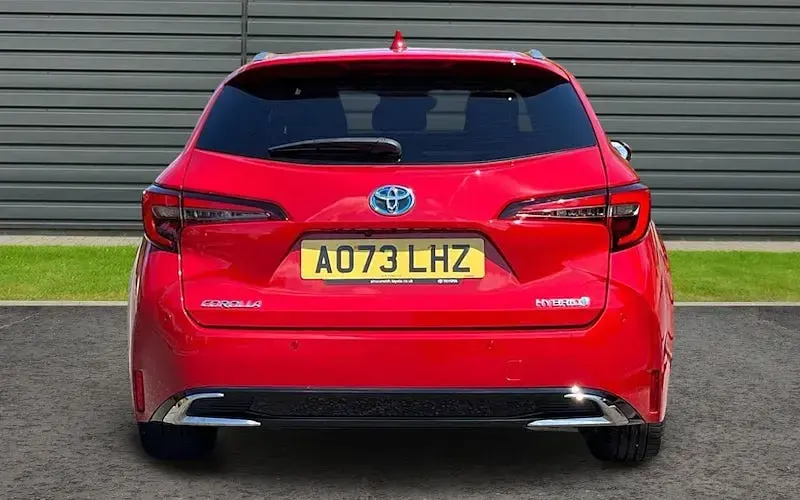 Gebraucht Toyota Corolla Design 196 PS (144 kW) 2025 Kombi