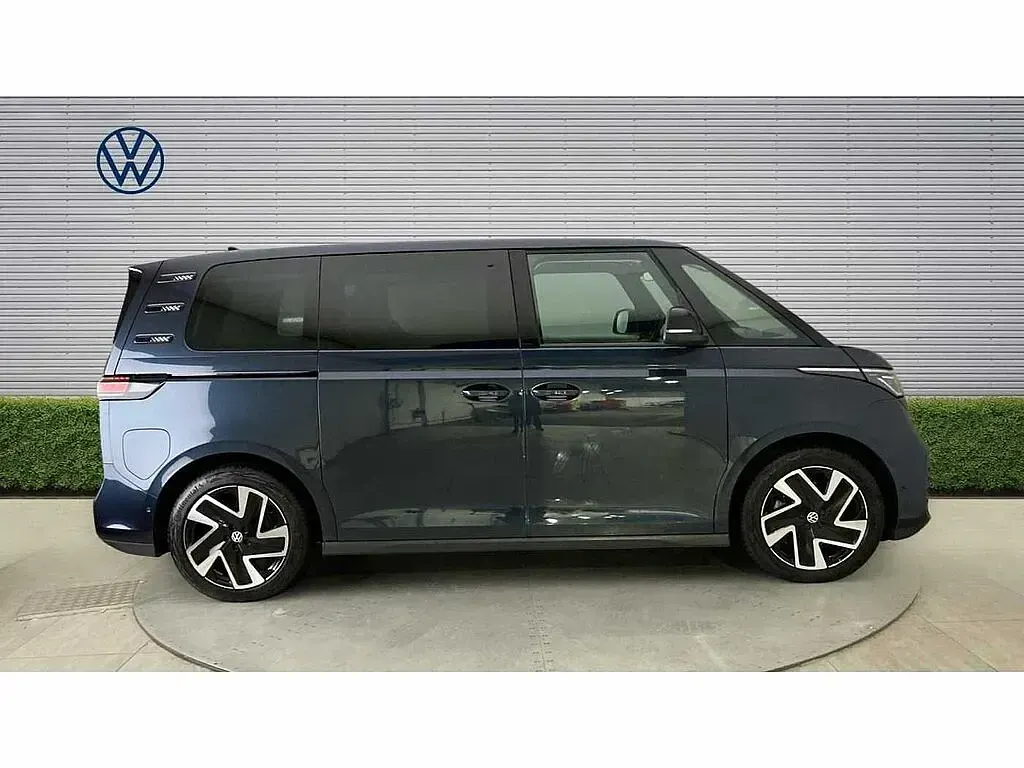 Used VW ID. Buzz Pro 150 kW (204 HP) 2024 Blue MPV