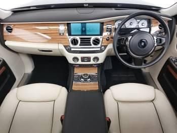 Used Rolls Royce Ghost 563 HP (414 kW) 2015 Silver Sedan