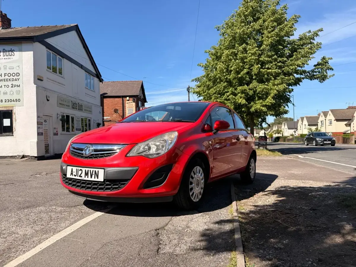 Used Vauxhall Corsa S 65 HP (47 kW) 2012 Red Hatchback