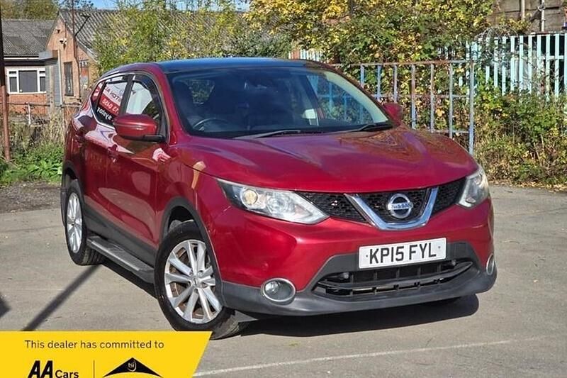 Used Nissan Qashqai Acenta+ 2015 Red SUV