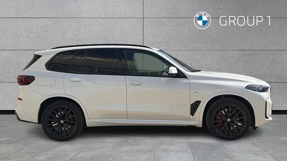 Used BMW X5 M Sport 294 HP (216 kW) 2023 Mineral white SUV