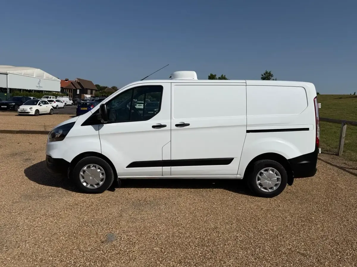 Used Ford Transit Custom S 105 HP (77 kW) 2020 White Van