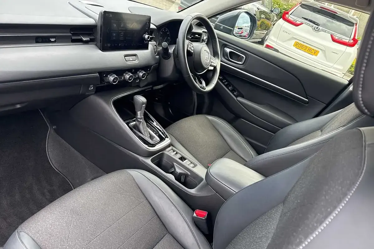 Used Honda HR-V Advance 131 HP (96 kW) 2023 Grey SUV