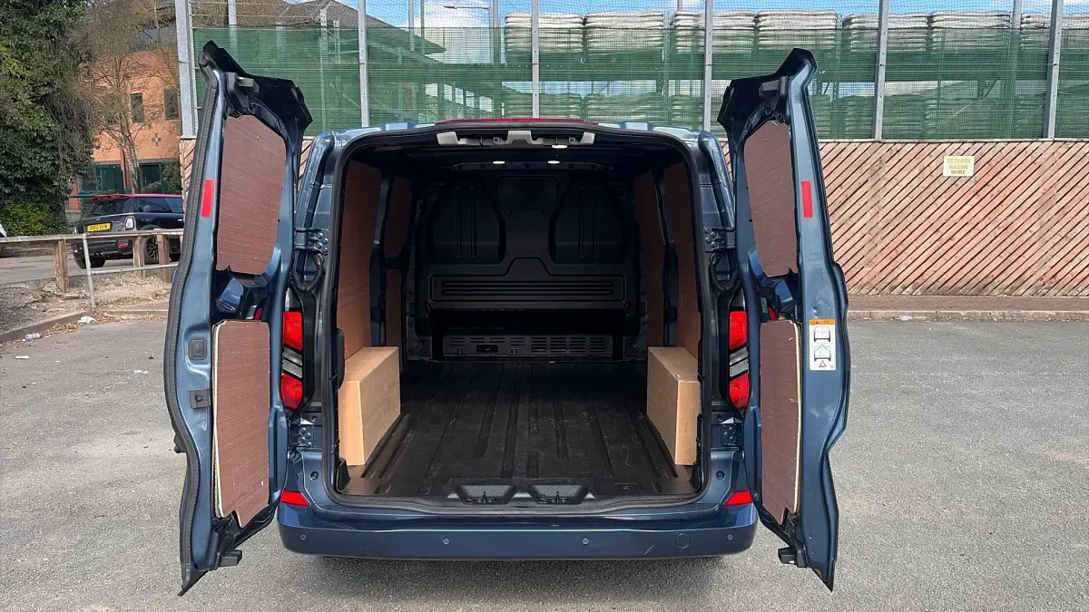 Used Ford Transit Custom Limited 136 HP (100 kW) 2025 Van