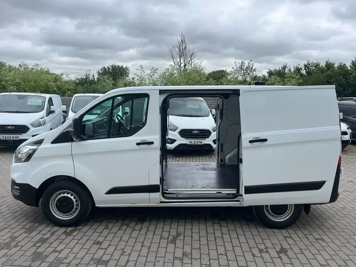 Used Ford Transit Custom S 130 HP (95 kW) 2021 White Van