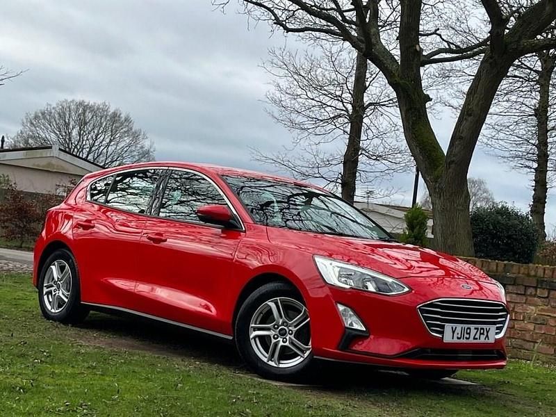 Used Ford Focus Zetec 100 HP (73 kW) 2019 Red Hatchback