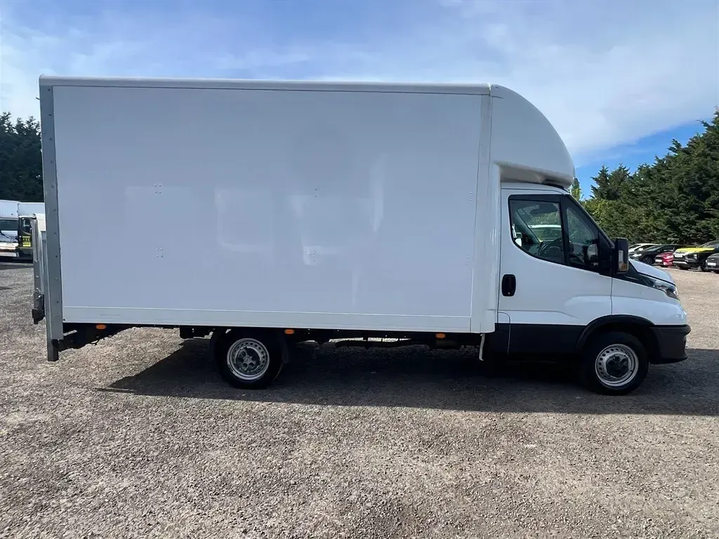 Used Iveco Daily 134 HP (98 kW) 2022 White Cabriolet