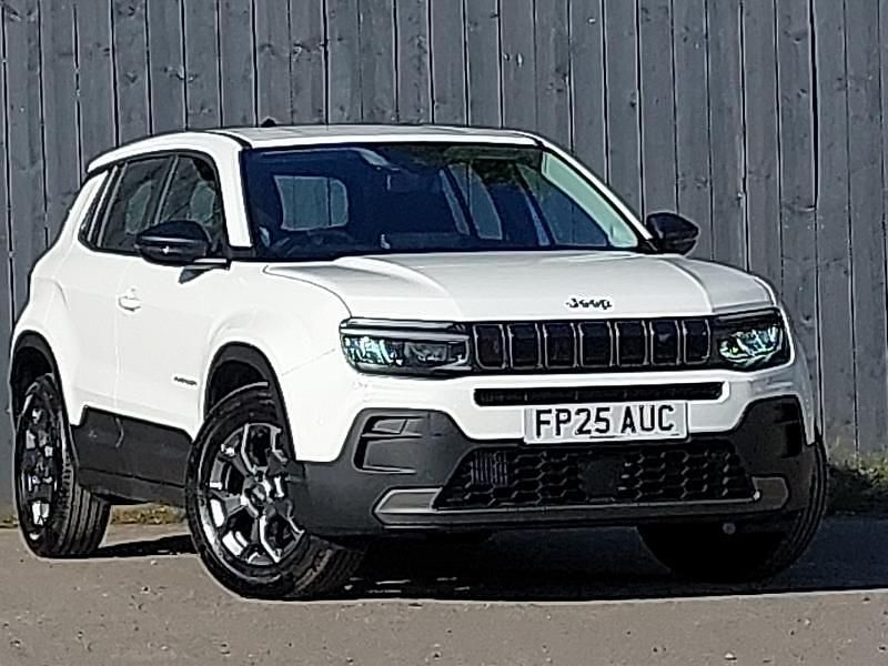 White New 2025 Jeep Avenger Longitude SUV | £19,498 (Good price) - Image 1/4