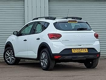Used Dacia Sandero Essentiel 91 HP (66 kW) 2023 White Hatchback