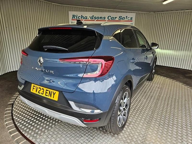 Used Renault Captur Techno 140 HP (102 kW) 2023 Blue SUV