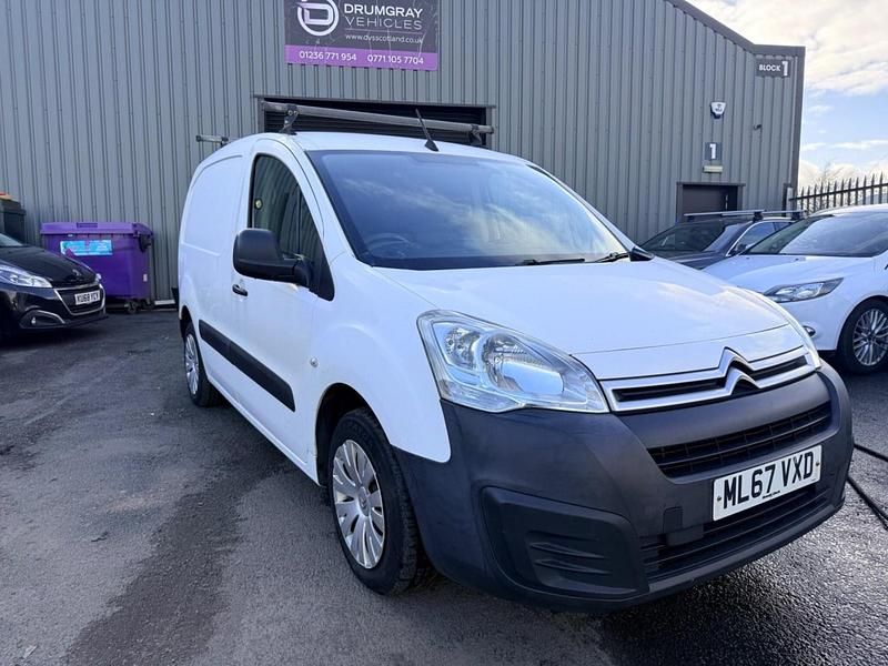 Used Citroën Berlingo 100 HP (73 kW) 2017 White MPV