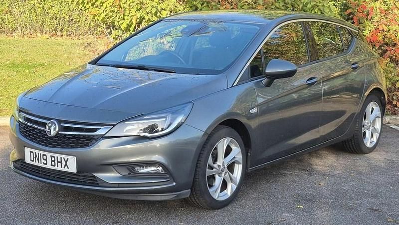 Grey Used 2019 Vauxhall Astra SRi Hatchback | £7,300 (Good price) - Image 1/4