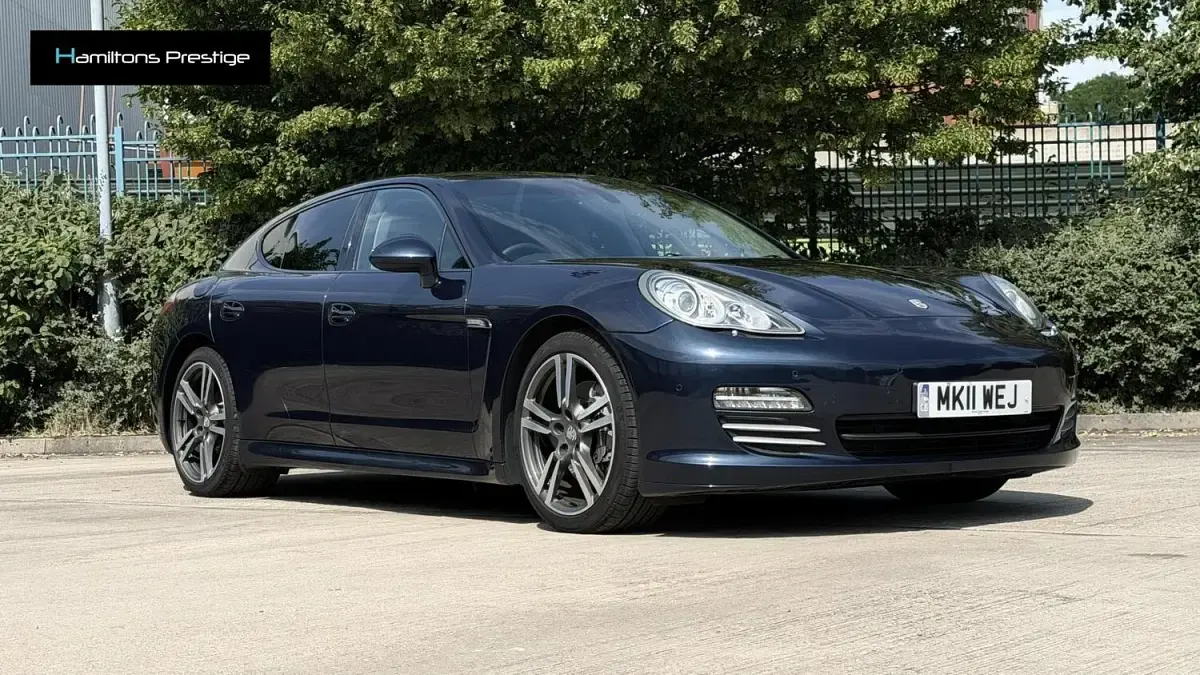 Used Porsche Panamera 300 HP (220 kW) 2011 Blue Hatchback