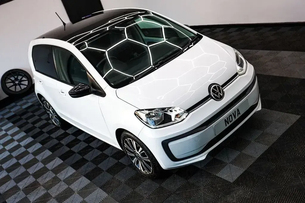 Begagnad VW up! Black Edition 65 HK (47 kW) 2021 Vit Halvkombi