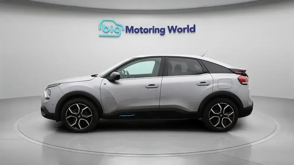 Second-hand Citroën e-C4 Shine 100 kW (136 CP) 2023 Hatchback