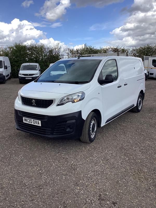White Used 2020 Peugeot Expert Van | £5,750 (Super price) - Image 1/4