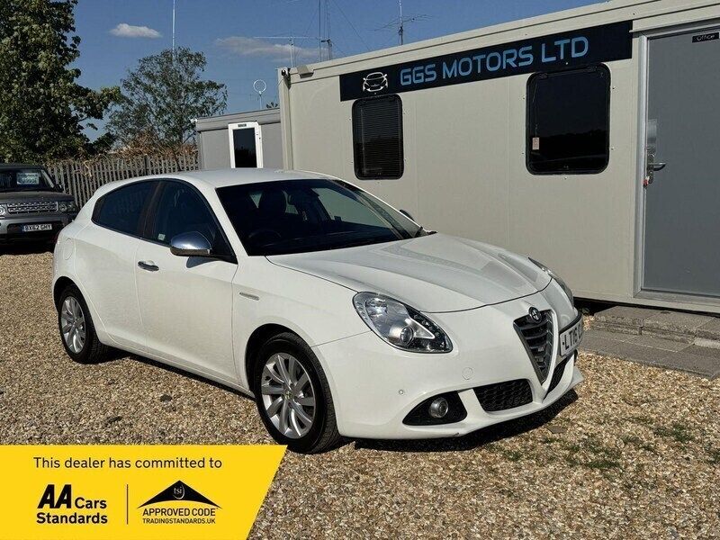 White Used 2016 Alfa Romeo Giulietta Business Hatchback | £4,495 (Fair price) - Image 1/3