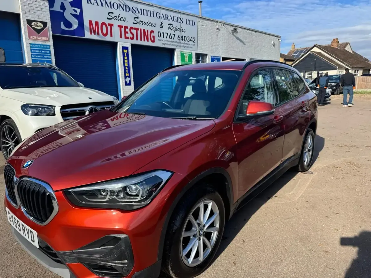 Used BMW X1 Sport Line 192 HP (141 kW) 2020 Orange SUV