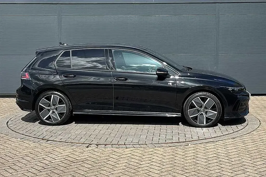 Used VW Golf VIII 150 HP (110 kW) 2025