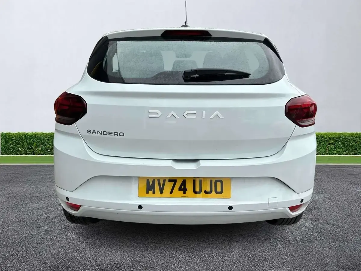 Used Dacia Sandero Expression 2024 White Hatchback