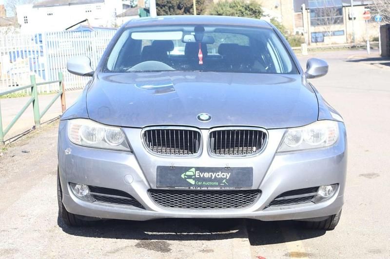 Used BMW 318 Performance 143 HP (105 kW) 2010 Grey Sedan
