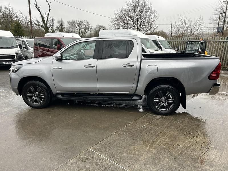 Used Toyota HiLux 150 HP (110 kW) 2023 Silver Pickup
