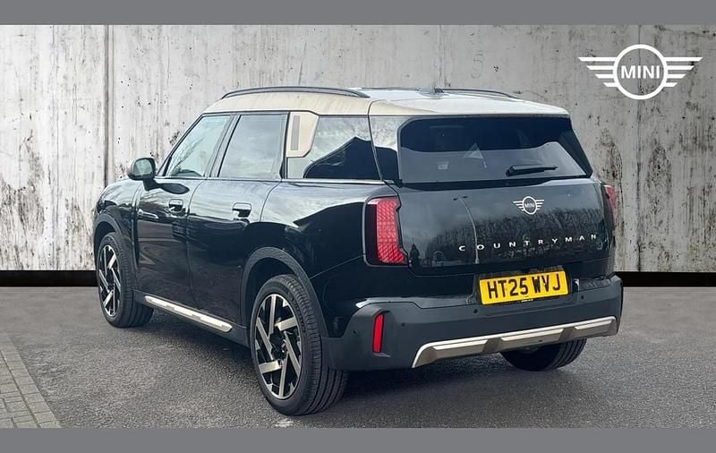 Used Mini Countryman Exclusive 168 HP (123 kW) 2025 Black SUV