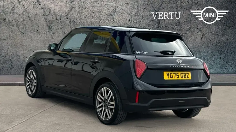 Used Mini Cooper S Hatch 201 HP (147 kW) 2025 Black Hatchback