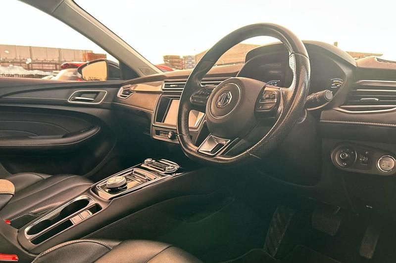 Used MG MG5 EV Exclusive 114 kW (156 HP) 2021 Black Estate